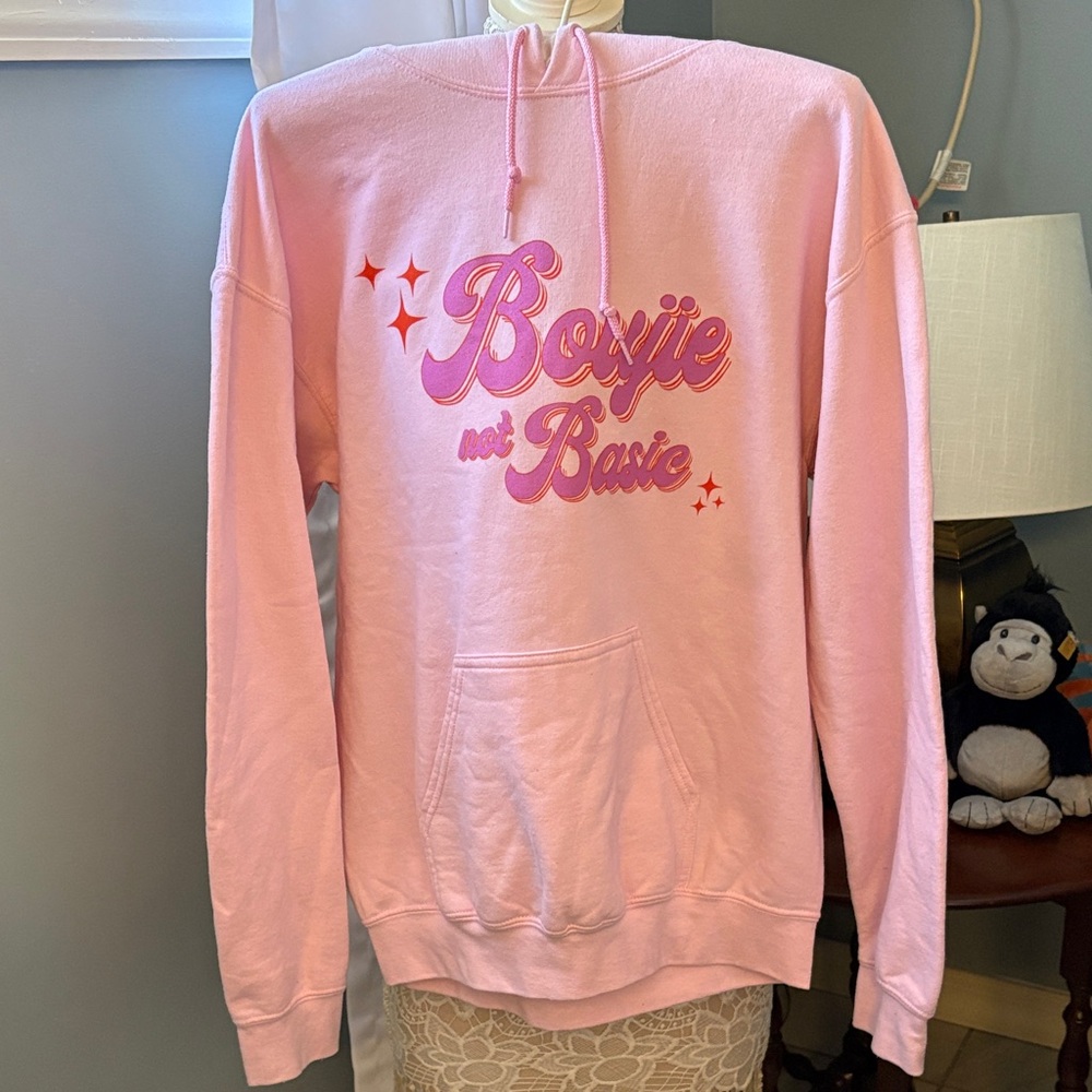 Sweatshirt in pink size medium